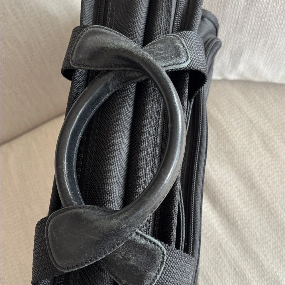 Tumi Black Computer Laptop Briefcase Bag in 100% Ballistic Nylon